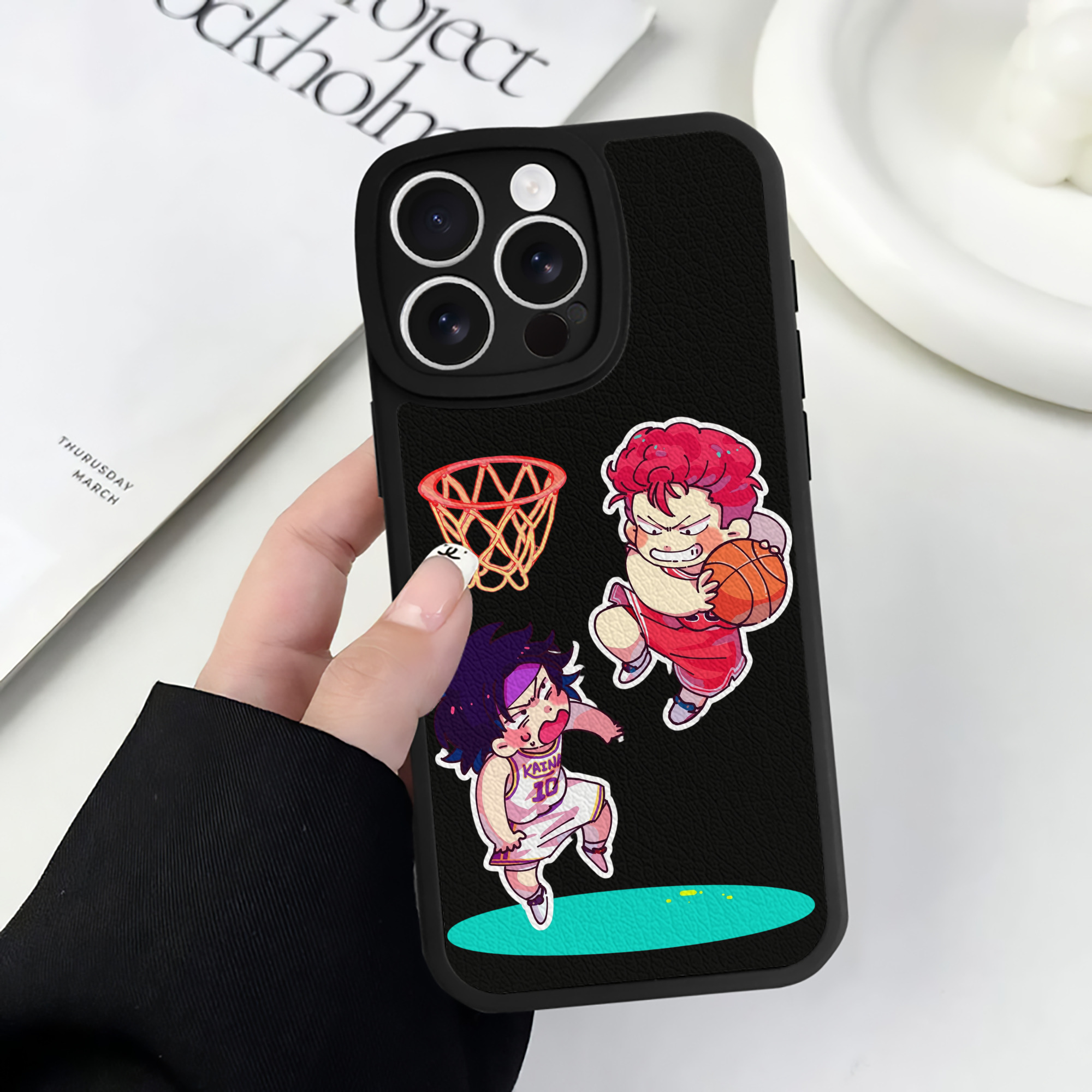 （画像用） SLAM DUNK／スラムダンク 【iPhone 16シリーズ対応】シリコンスマホケース（レザー調） 材質：シリコン